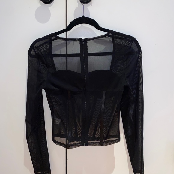 Top - Picture 2 of 4